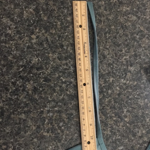 Mossy green tie face mask. - Picture 5 of 8